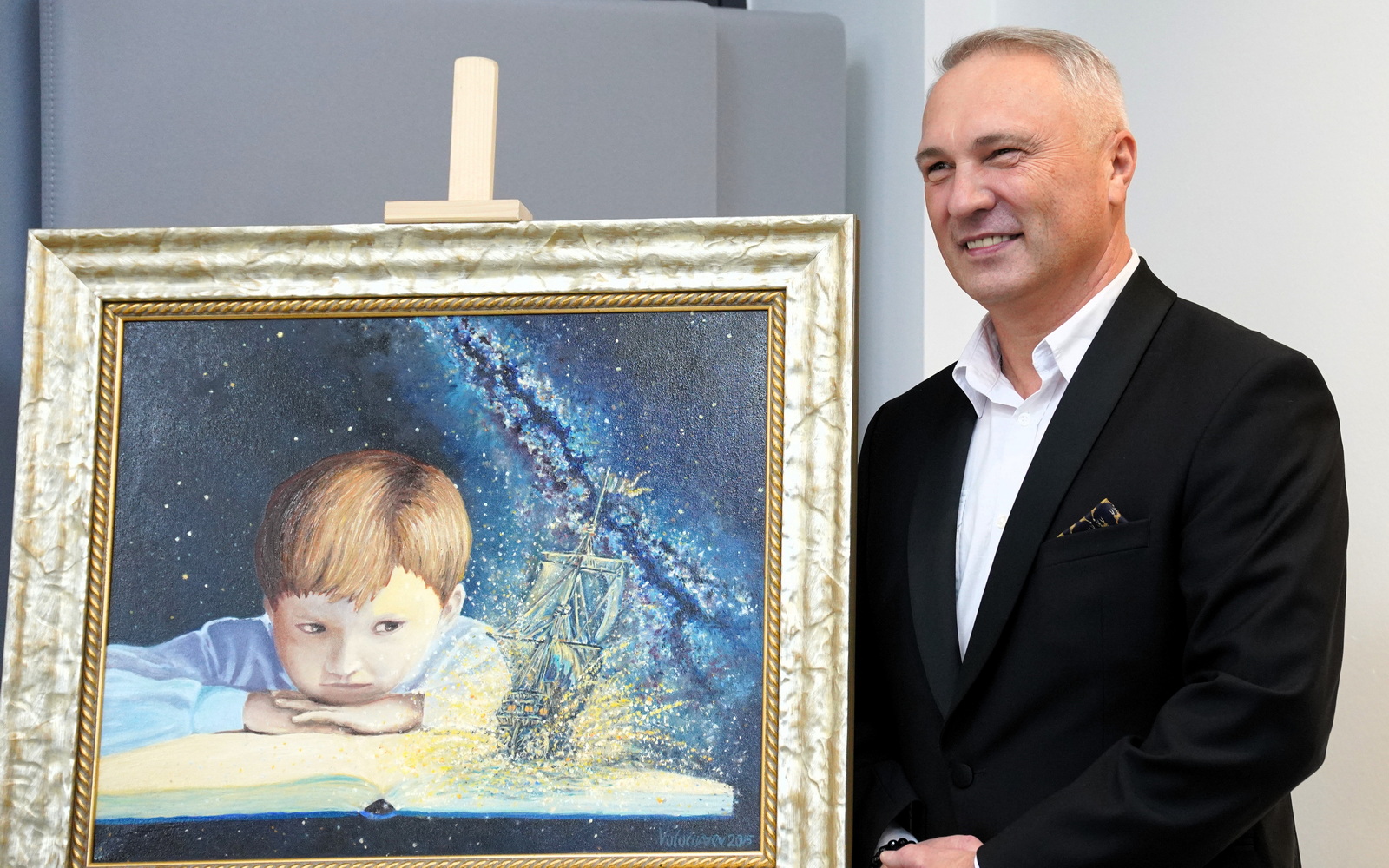 Открылась юбилейная выставка Сергея Волочаева