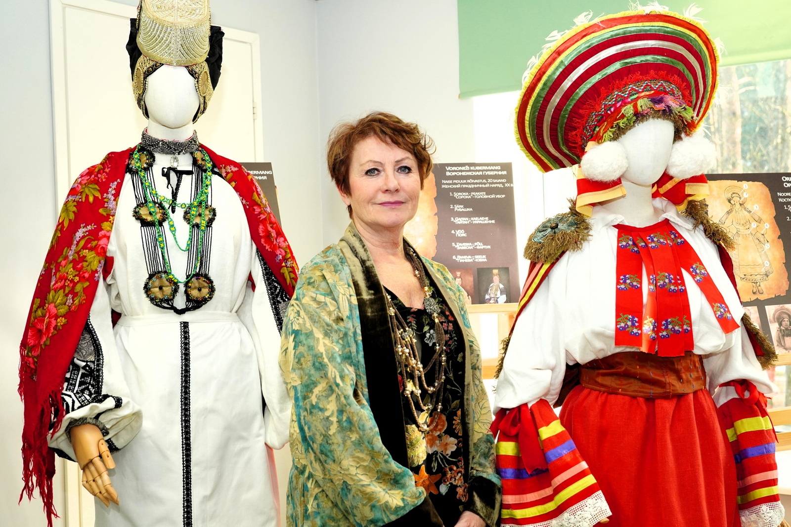 В Силламяэ открылась выставка Ирины Барсегян «Женская сила»