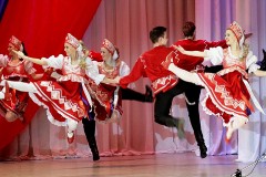 2. Псковский русский народный хор.