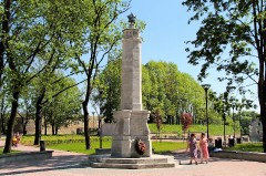 4. Памятник советским воинам, павшим в Великую Отечественную войну 1941-1945. г. Нарва, 23.05. 2014. Фото Александра Хмырова.