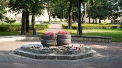 8. На месте памятника советским воинам. Фото Александра Хмырова, 17 августа 2022 г.