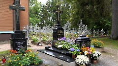 08. Пюхтицкий Успенский ставропигиальный женский монастырь. Кладбище. 1 сентября 2025 г. Фото Александра Хмырова