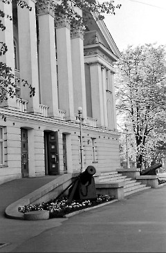 01. Дом офицеров флота. Архивное фото из FB