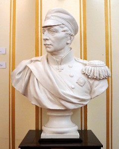 40. Бюст флотоводца, адмирала Нахимова Павла Степановича (1802-1855). Центр культуры 'Mere' (Центр русской культуры), 29 ноября 2025 г. Фото- Александр Хмыров