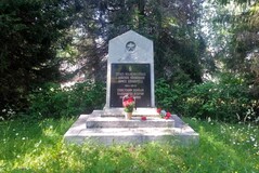 bratskayamogilasovetskikhvoinovpavshikhvovtorojmirovojvojnederevnyakujgatsiestoniya bratskayamogilasovetskikhvoinovpavshikhvovtorojmirovojvojnederevnyakujgatsiestoniya