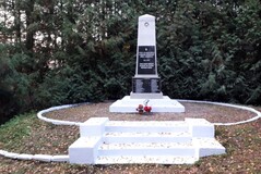 bratskayamogilapavshikhvovtorojmirovojvojnederevnyasoontagaestoniya