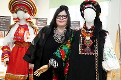 В Силламяэ открылась выставка Ирины Барсегян «Женская сила»