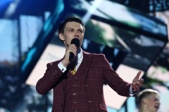 Концерт «Золотой хит» закончился на рассвете