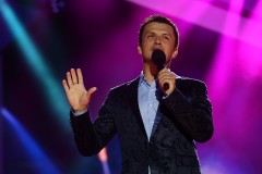 Концерт «Золотой хит» закончился на рассвете