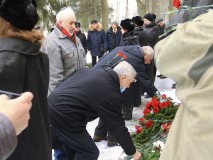 23 февраля в Таллине прошла церемония возложения цветов  к подножью памятника Воина-Освободителя