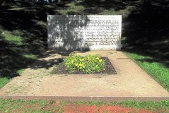Братская могила красногвардейцев в Нарве