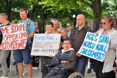 Пикет состоялся, но вопросы остались