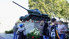 Открытие памятника танк Т-34 в Ивангороде