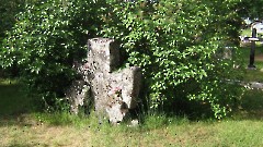 Podmetsa kalmistu. Старый каменный крест на Кладбище Подметса. Виктор Лыхмус 09.06.2009