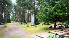 2. Хаапсалу, Лесное кладбище. Памятник на месте казни в 1941 г. Фото - Александр Хмыров, 2 июля 2023 г.