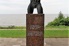 3 - Калласте. Памятник жителям, павшим во II мировой войне. 24 июля 2013 г. Фото - Александр Хмыров