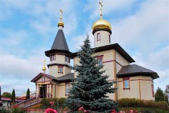 Храм Нарвской иконы Божией Матери
